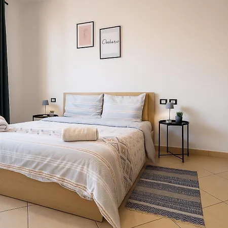 Lilly's Plazh Daire *