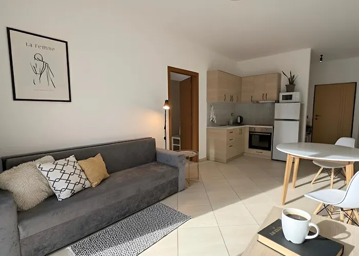 Lilly's Plazh Apartment *